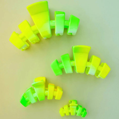 Classic Glow For It Medium Claw Clip
